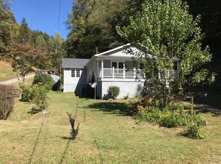 44 Mud Ln, Whitesburg, KY 41858