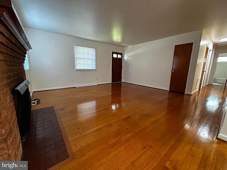 525 Azalea St — Photo 5