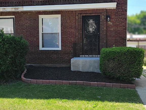 4th image of 8822 S Kenwood Ave