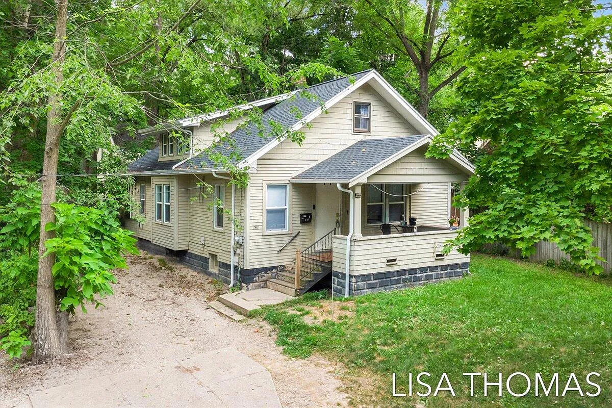629 Jefferson Pl photo 1
