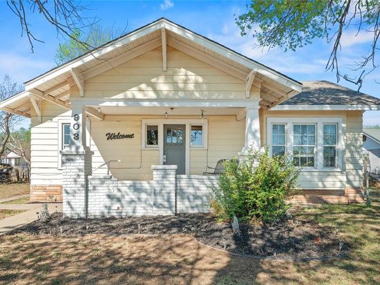 903 N Prouty Ave, Watonga, OK 73772