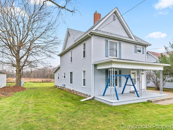 810 S Kalamazoo Ave, Marshall, MI 49068