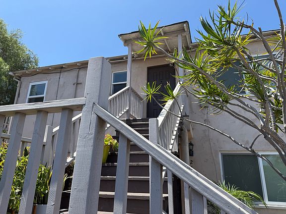 3rd image of 1121 W Redwood St #1121