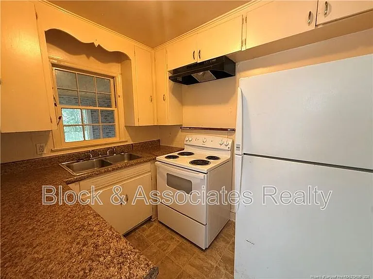 115 S Tarboro St — Photo 11