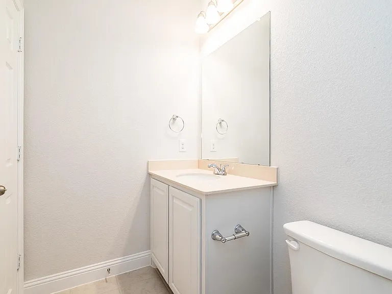 3816 Walden Dr — Photo 25
