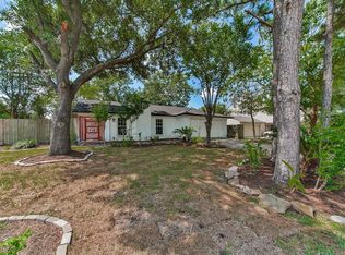 13903 Piping Rock Ln, Houston, TX 77077