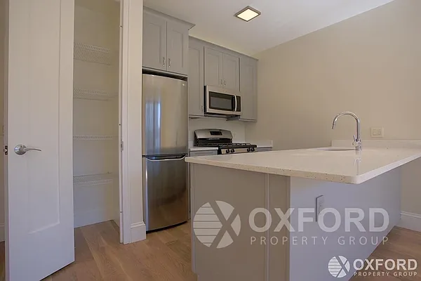 Rented by Oxford Property Group | media 43