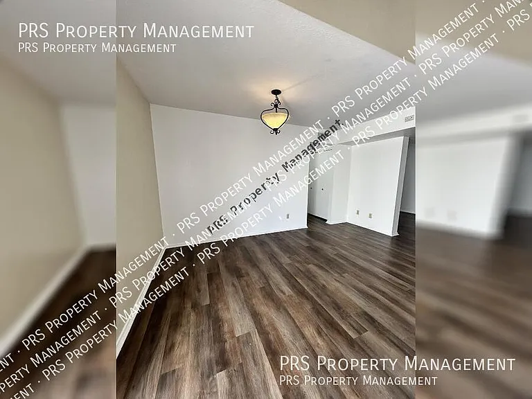 329 E Ambassador Dr — Photo 12