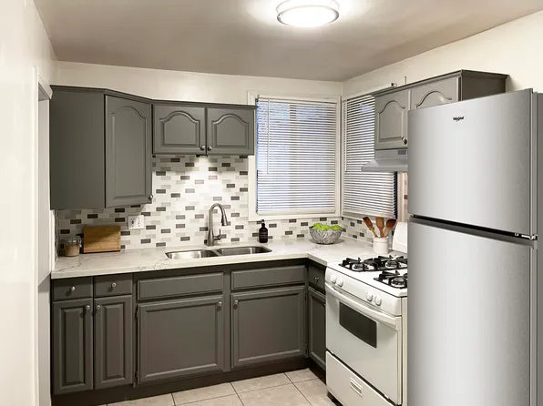 1736 Scott Rd, Burbank, CA 91504