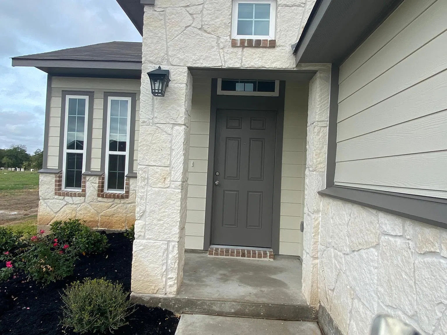 2013 Kathryn Dr — Photo 2