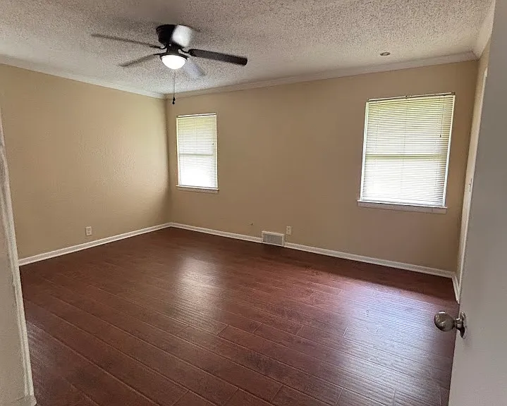 408 Maple St — Photo 2