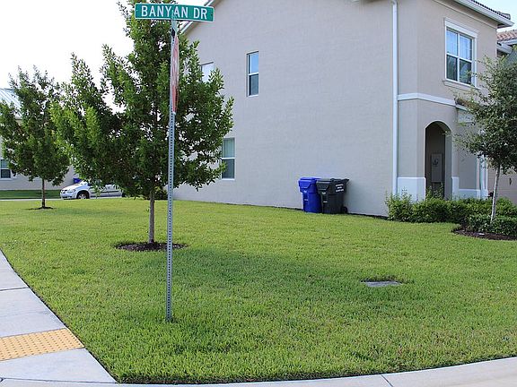 5th image of 1001 Banyan Dr