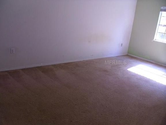 2nd image of 500 Banyon Tree 106 Cir