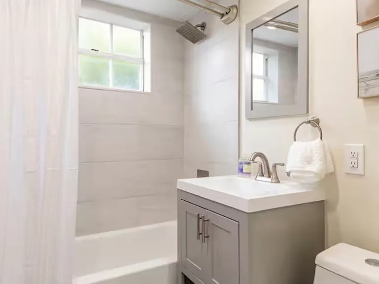 42 Phoenetia Ave #2 — Photo 5