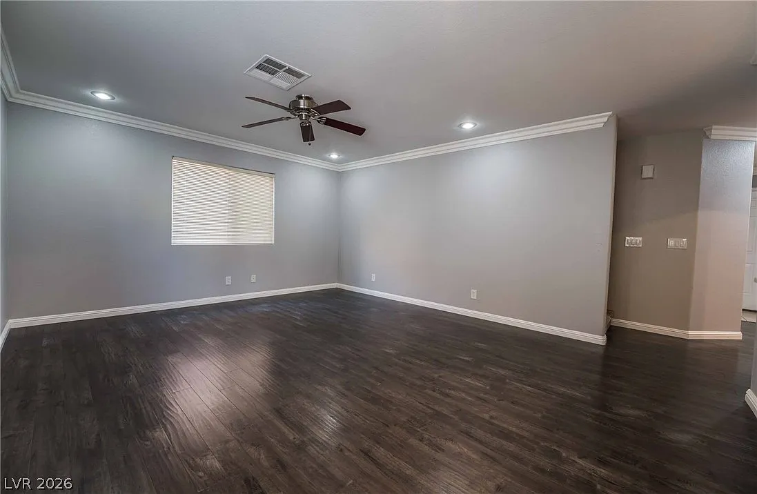 3 bed, 2.5 bath, 1333 sqft, $1,800 — Photo 2