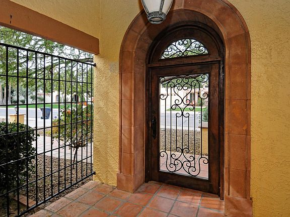 3rd image of 7769 N Via Del Sendero