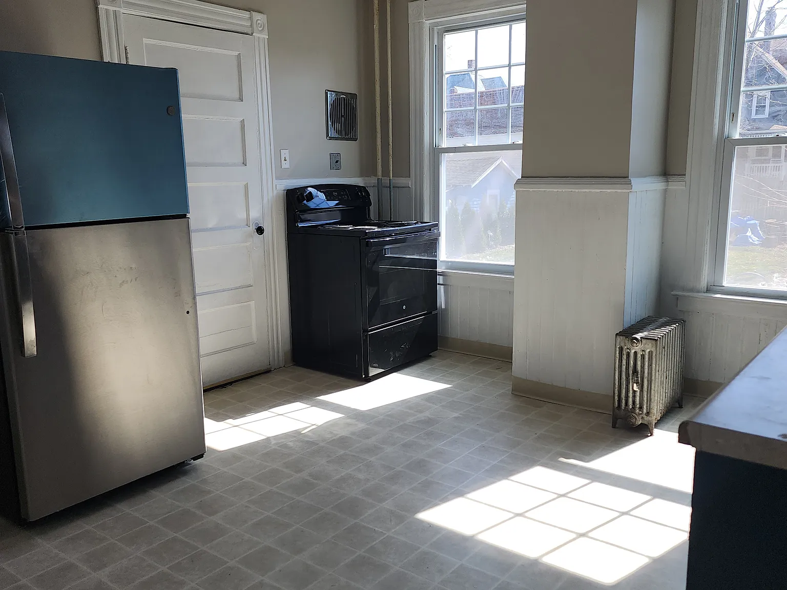 2 bed, $2,200 — Photo 2