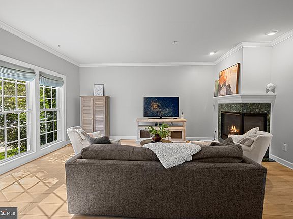 3rd image of 2200 Bromley Ct