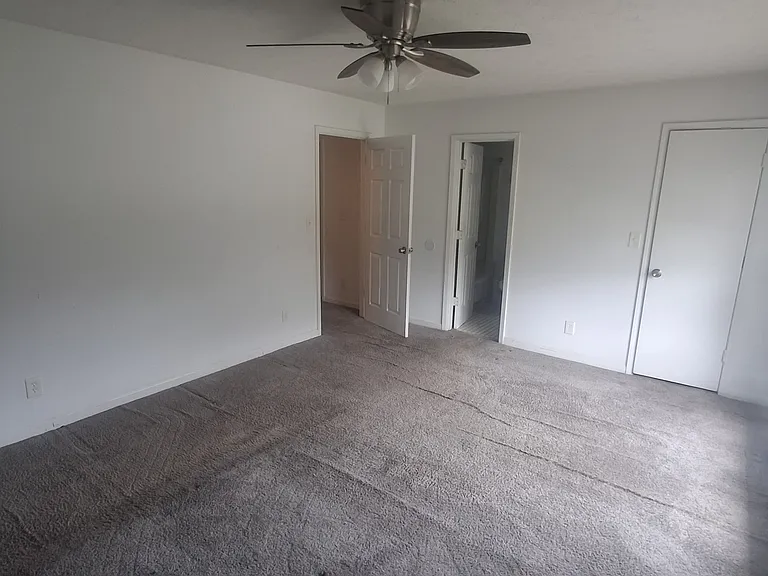 2146 Country Walk Way SE #B — Photo 22