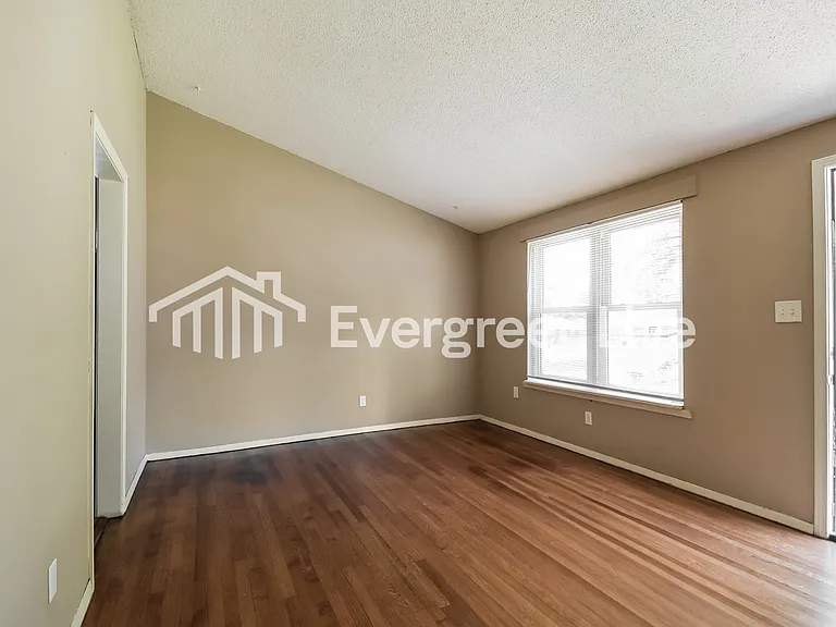 1597 Whitehead Dr — Photo 4