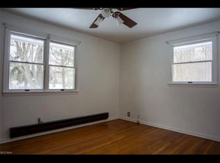 13695 Auburn Rd, Newbury, OH 44065
