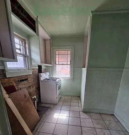 820 E Virginia Ave — Photo 7