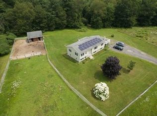 53 Hale Rd, Hubbardston, MA 01452