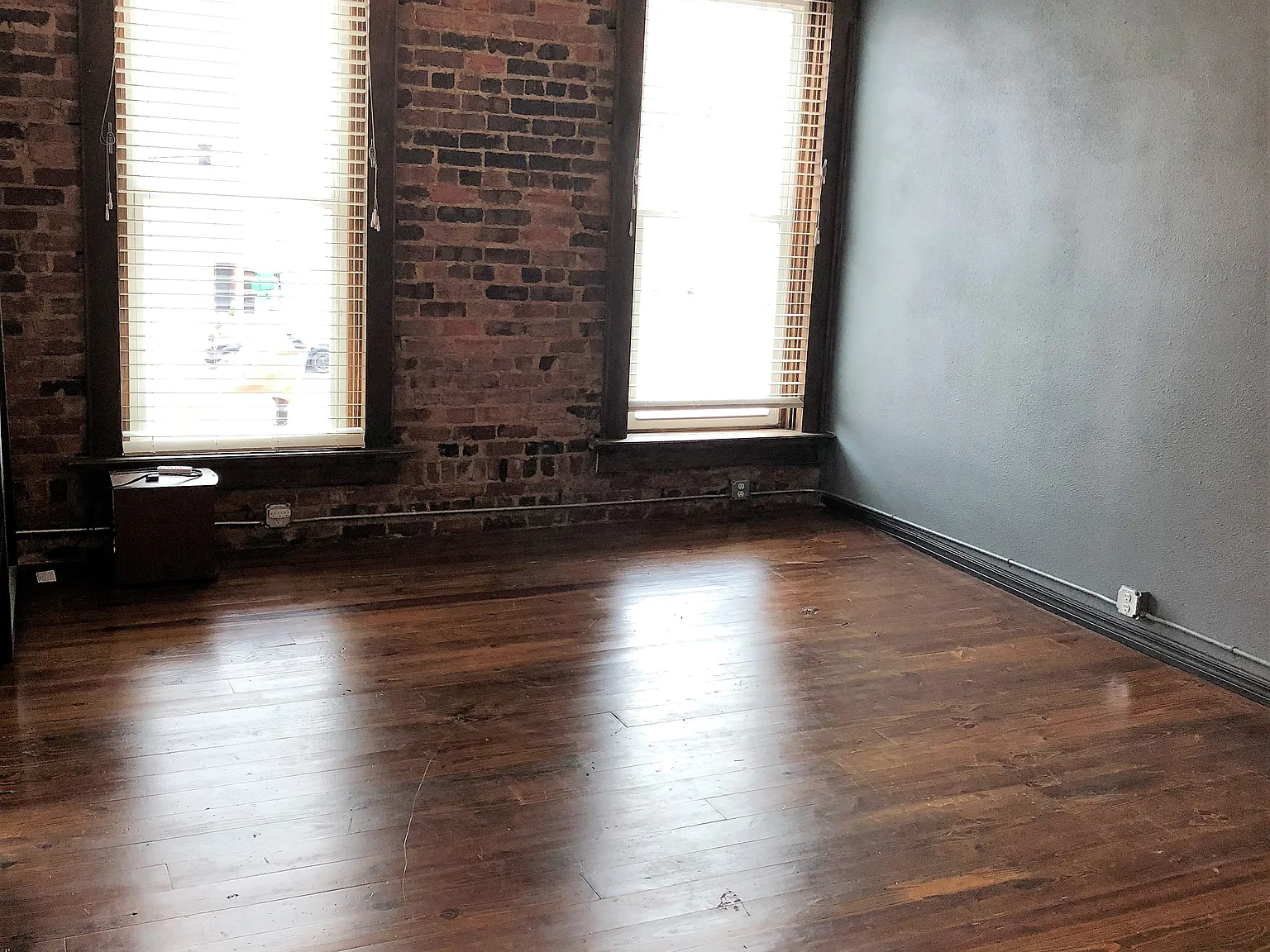 1 bed, 640 sqft, $985 — Photo 3