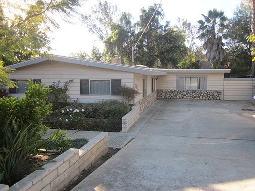 1st image of 4352 Vista Way