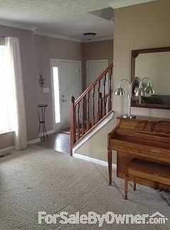 Entry
						:
						Has coat closet. Opens up to an adjacent living room.