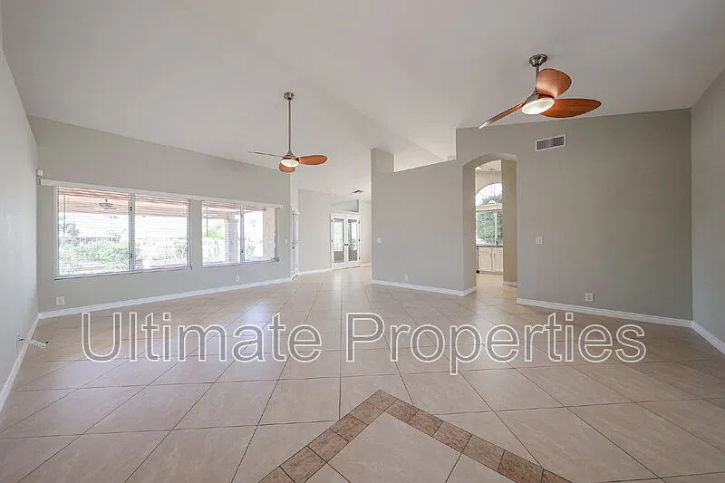 2 bed, 2.0 bath, 1701 sqft, $2,495 — Photo 4