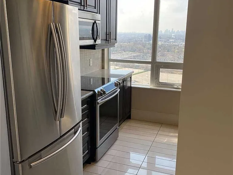 133 Wynford Dr #Penthouse 304 — Photo 4