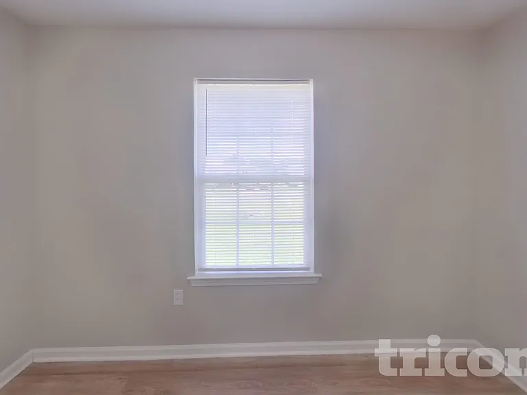 1221 Grace Ct — Photo 14
