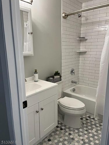 1st image of 731 Belleville Ave APT A16