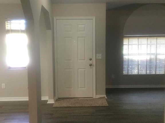 4th image of 1365 SE Floresta Dr