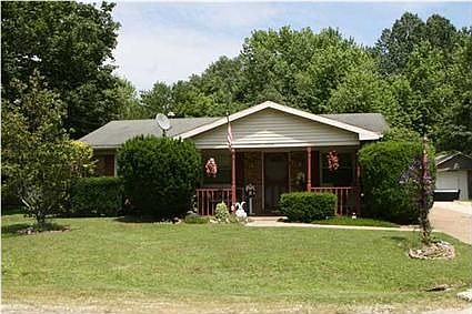 1st image of 1704 Hicks Dr