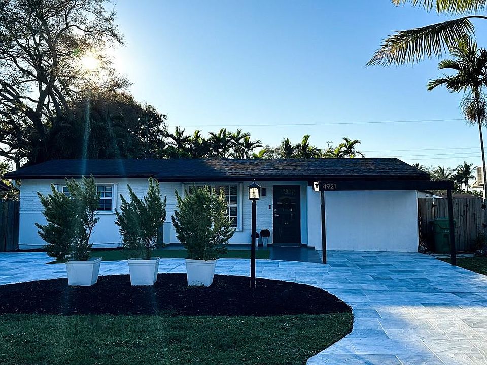 1st image of 4921 SW 29th Avenue