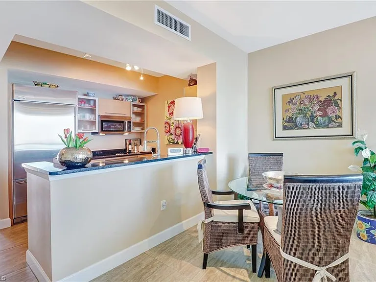 3000 Oasis Grand Blvd #3006 — Photo 8