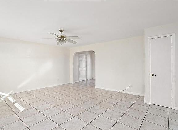 2nd image of 3891 Estey Ave