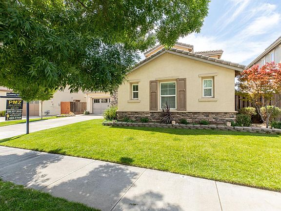 5th image of 1002 Dry Creek Pl