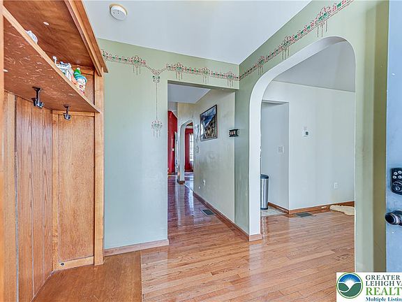 5th image of 1624 Cotswold Rd