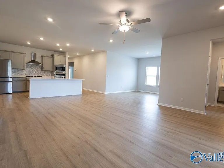 143 Sager Cir — Photo 15