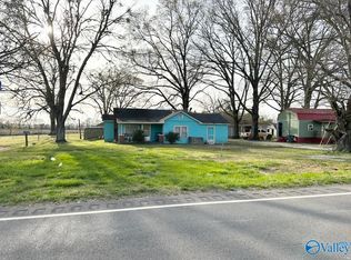 16617 Main St, Town Creek, AL 35672