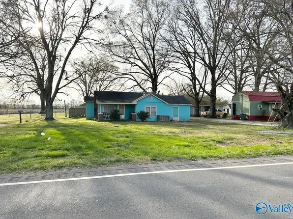 16617 Main St, Town Creek, AL 35672