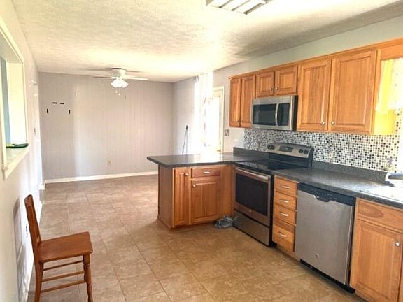 5th image of 211 Bluebird Ct