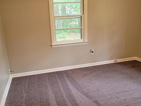 5th image of 2770 Bonnie Ave