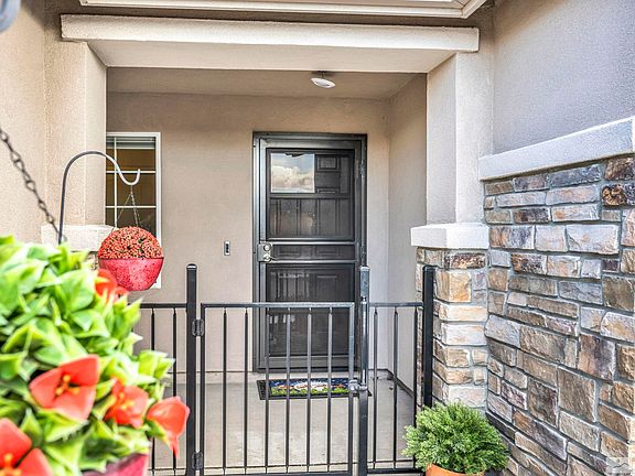 3rd image of 1185 Mallard Crest Dr