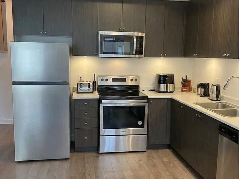 1555 Kingston Rd #420 — Photo 3