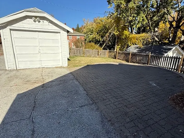 5540 Pine St — Photo 21
