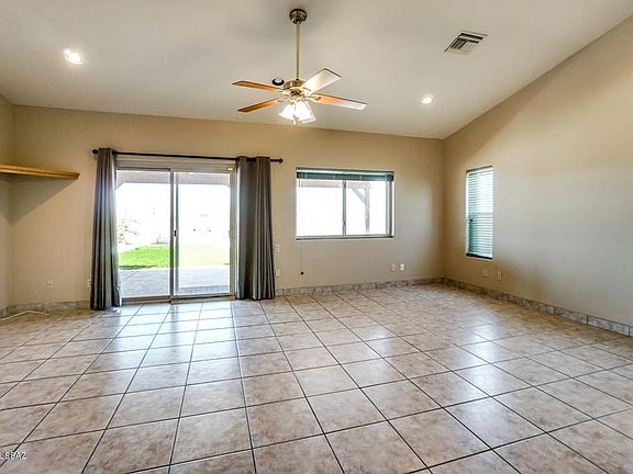 3rd image of 10490 E Sky High Dr